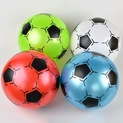 カスタマイズされた子供の膨脹可能なポリ塩化ビニールのサッカー ボールのおもちゃのフットボールの形の跳ねるギフト